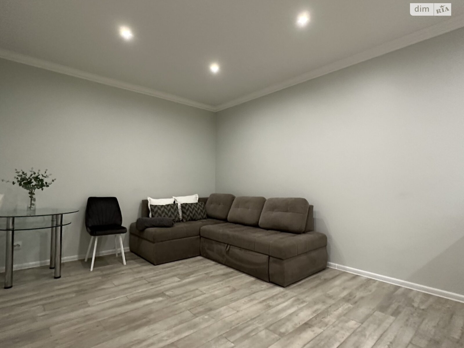 однокімнатна квартира в Хмельницькому, район Виставка, на вул. Зарічанська 3/2Б в довготривалу оренду помісячно фото 1 однокімнатна квартира в Хмельницькому, район Виставка, на вул. Зарічанська 3/2Б в довготривалу оренду помісячно фото 1