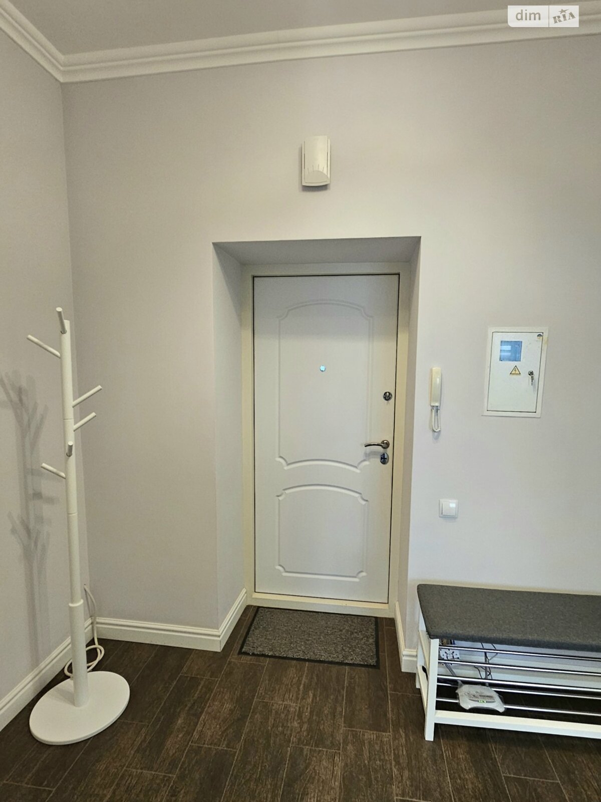 однокімнатна квартира в Хмельницькому, район Виставка, на вул. Зарічанська 3/2Б, кв. 95 в довготривалу оренду помісячно фото 1