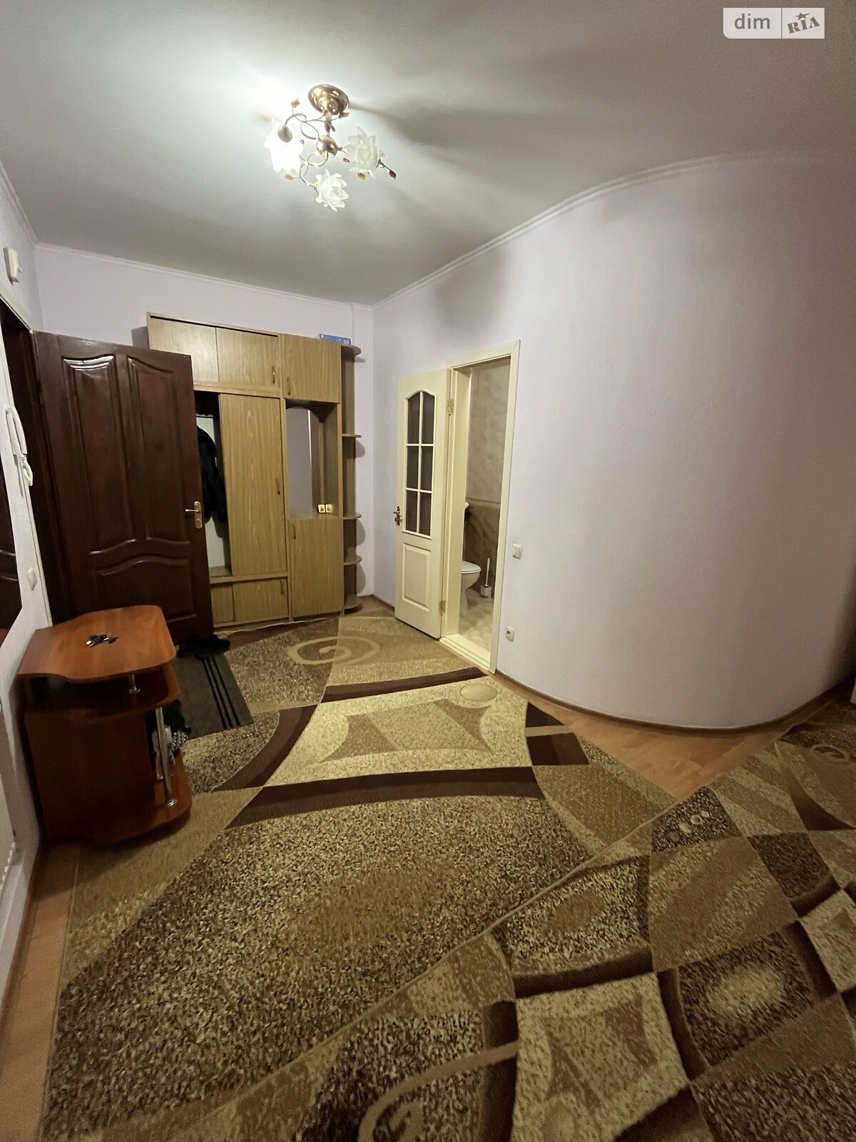 двухкомнатная квартира в Хмельницком, район Выставка, на ул. Заречанская 22/3 в аренду на долгий срок помесячно фото 1 двухкомнатная квартира в Хмельницком, район Выставка, на ул. Заречанская 22/3 в аренду на долгий срок помесячно фото 1