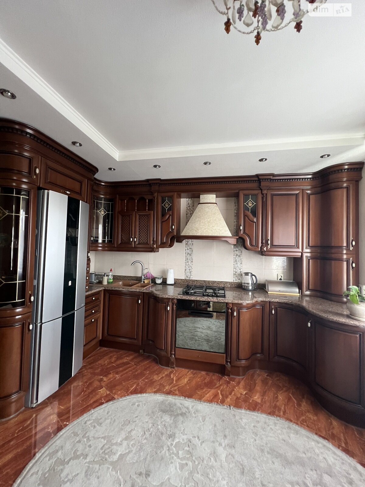 трехкомнатная квартира в Хмельницком, район Юго-Западный, на ул. Депутатская 29 в аренду на долгий срок помесячно фото 1