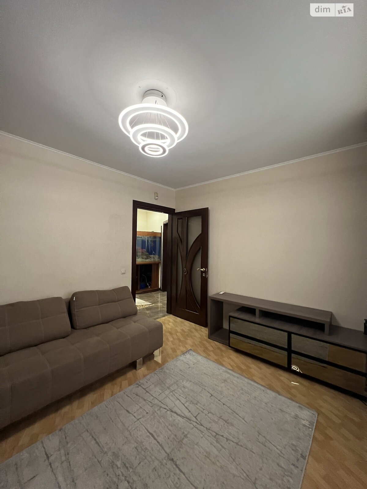 трехкомнатная квартира в Хмельницком, район Юго-Западный, на ул. Депутатская 29 в аренду на долгий срок помесячно фото 1
