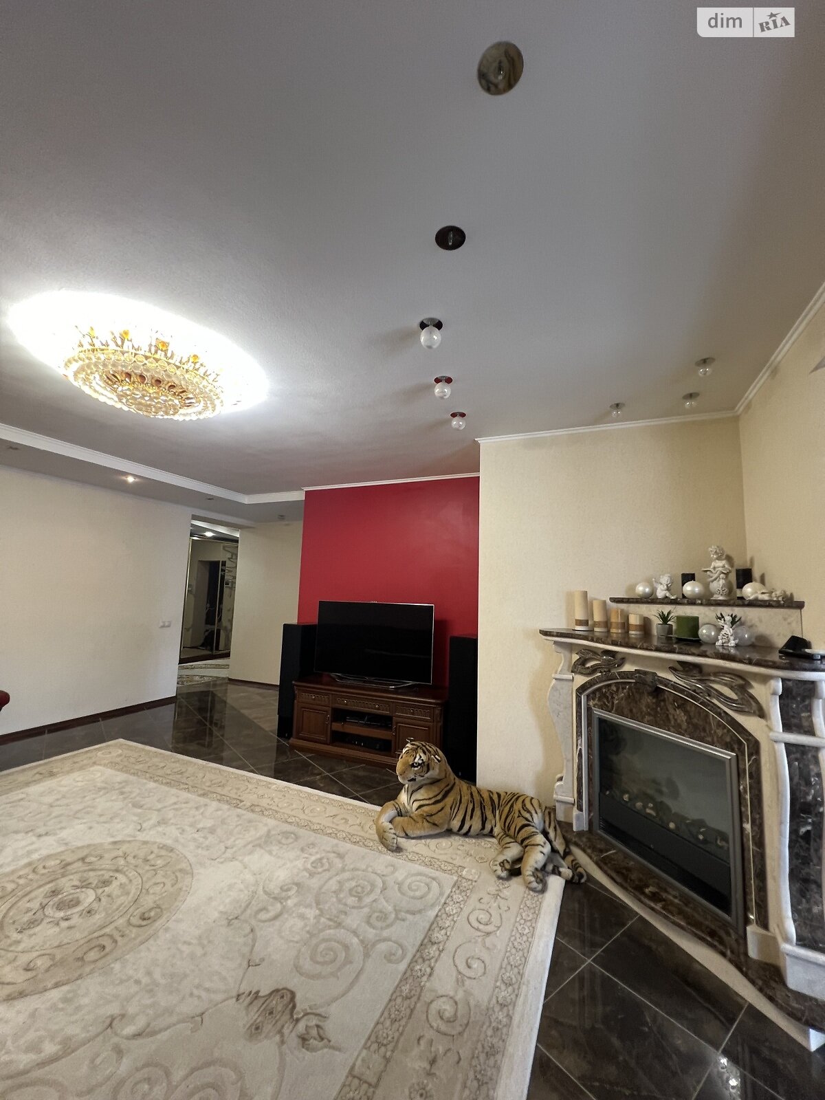 трехкомнатная квартира в Хмельницком, район Юго-Западный, на ул. Депутатская 29 в аренду на долгий срок помесячно фото 1