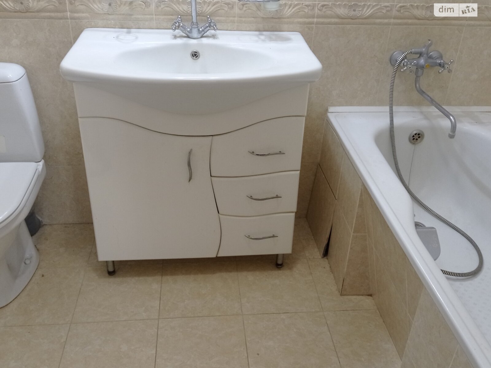 двокімнатна квартира в Хмельницькому, район Південно-Західний, на вул. Героїв Чорнобиля 1/1А в довготривалу оренду помісячно фото 1 двокімнатна квартира в Хмельницькому, район Південно-Західний, на вул. Героїв Чорнобиля 1/1А в довготривалу оренду помісячно фото 1
