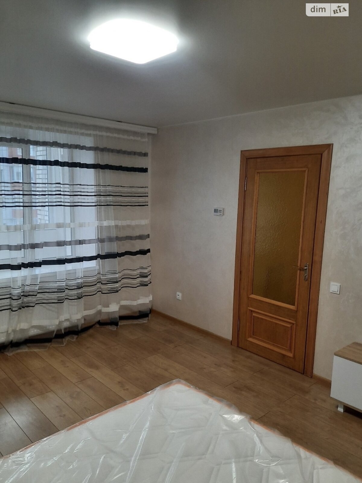 однокомнатная квартира в Хмельницком, район Юго-Западный, на ул. Институтская 6Б в аренду на долгий срок помесячно фото 1 однокомнатная квартира в Хмельницком, район Юго-Западный, на ул. Институтская 6Б в аренду на долгий срок помесячно фото 1