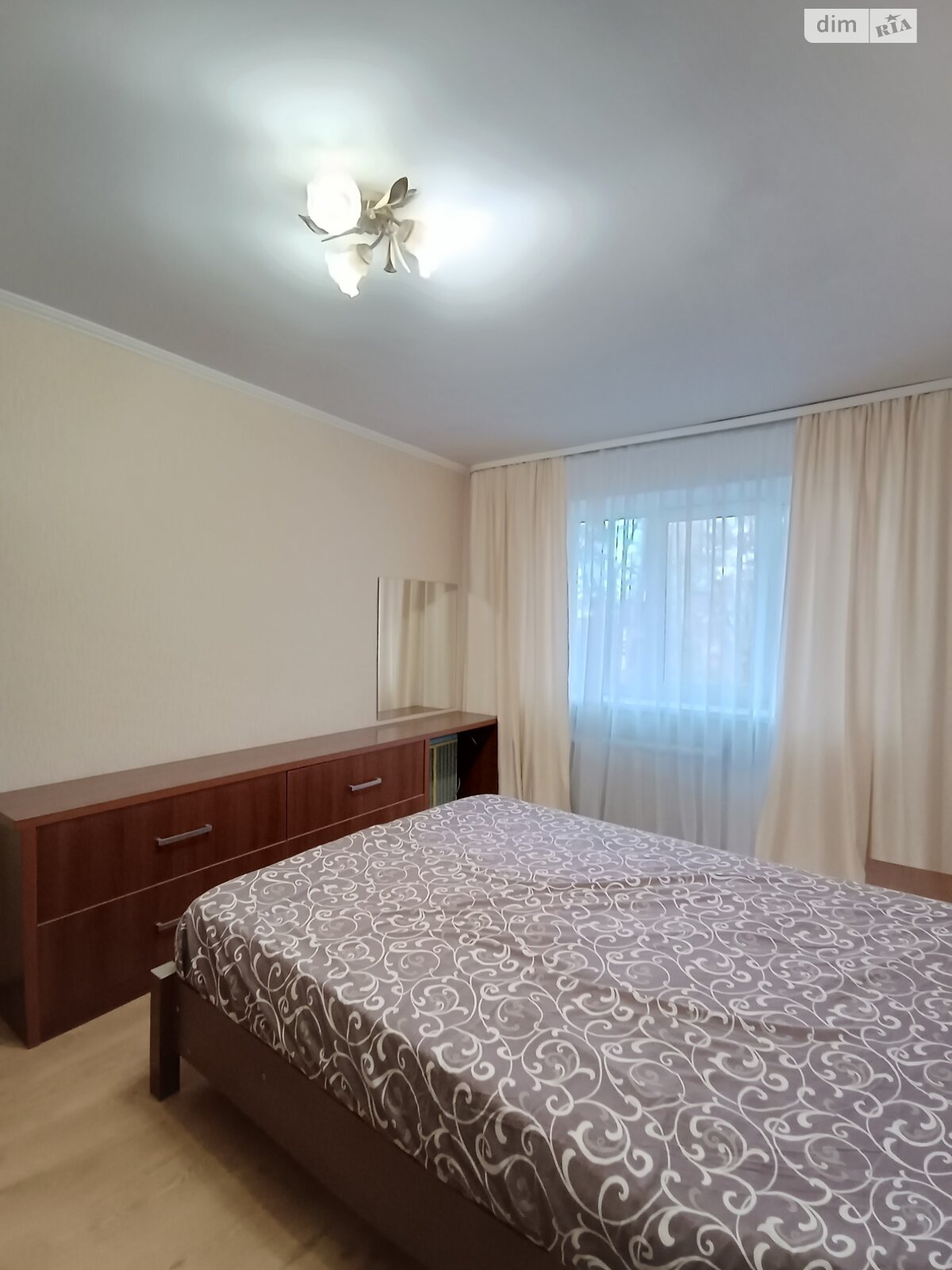 трехкомнатная квартира в Хмельницком, район Юго-Западный, на ул. Институтская в аренду на долгий срок помесячно фото 1 трехкомнатная квартира в Хмельницком, район Юго-Западный, на ул. Институтская в аренду на долгий срок помесячно фото 1