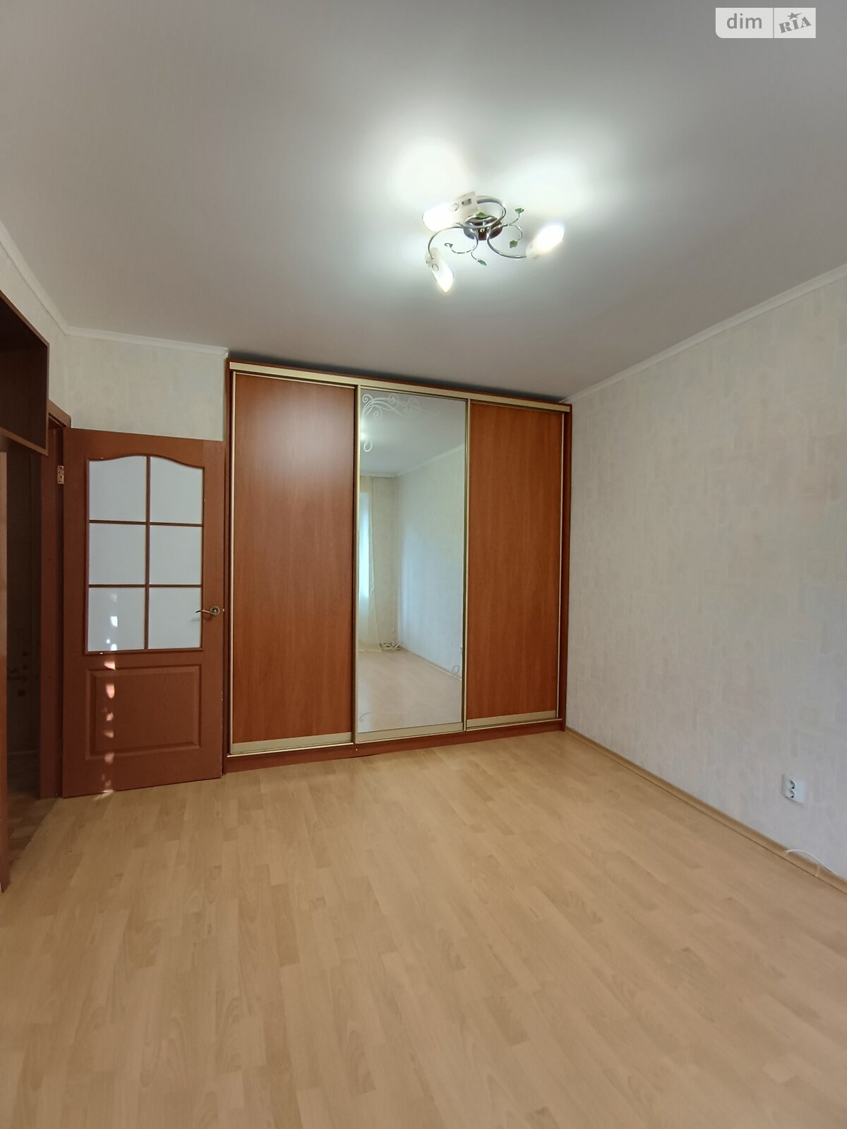 трехкомнатная квартира в Хмельницком, район Юго-Западный, на ул. Институтская в аренду на долгий срок помесячно фото 1 трехкомнатная квартира в Хмельницком, район Юго-Западный, на ул. Институтская в аренду на долгий срок помесячно фото 1