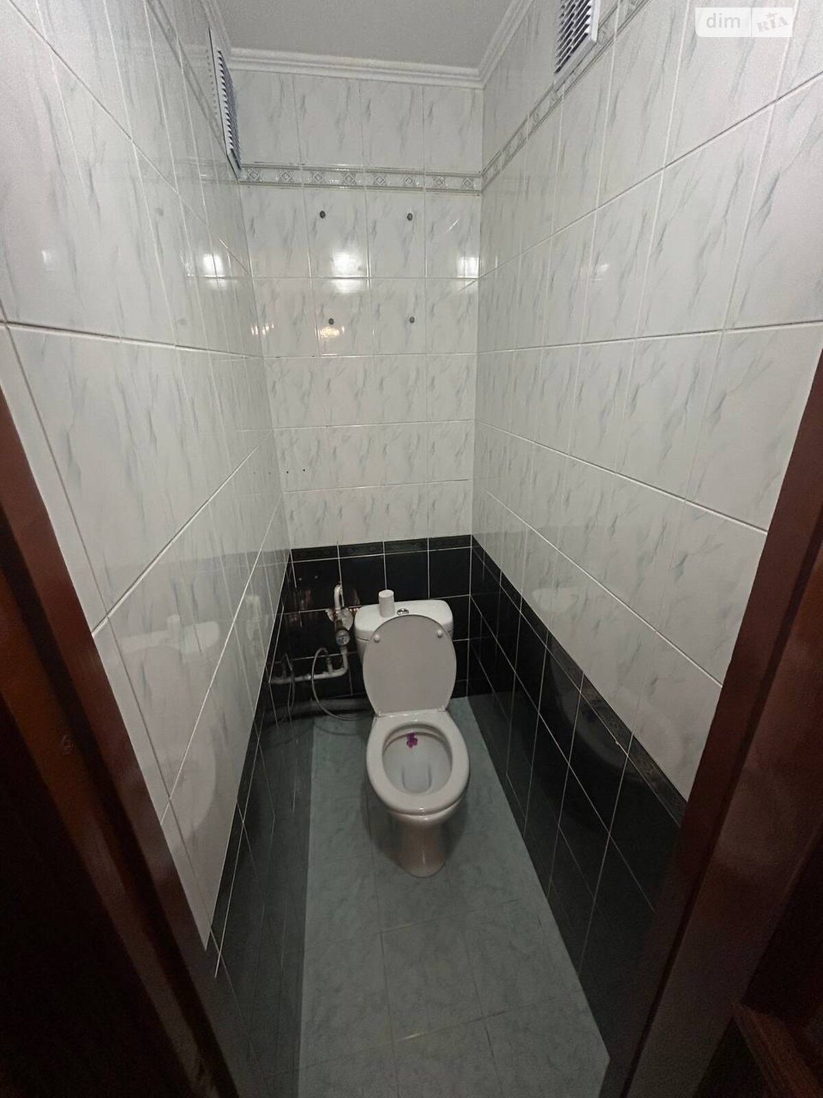 трикімнатна квартира в Хмельницькому, район Південно-Західний, на вул. Інститутська 3 в довготривалу оренду помісячно фото 1