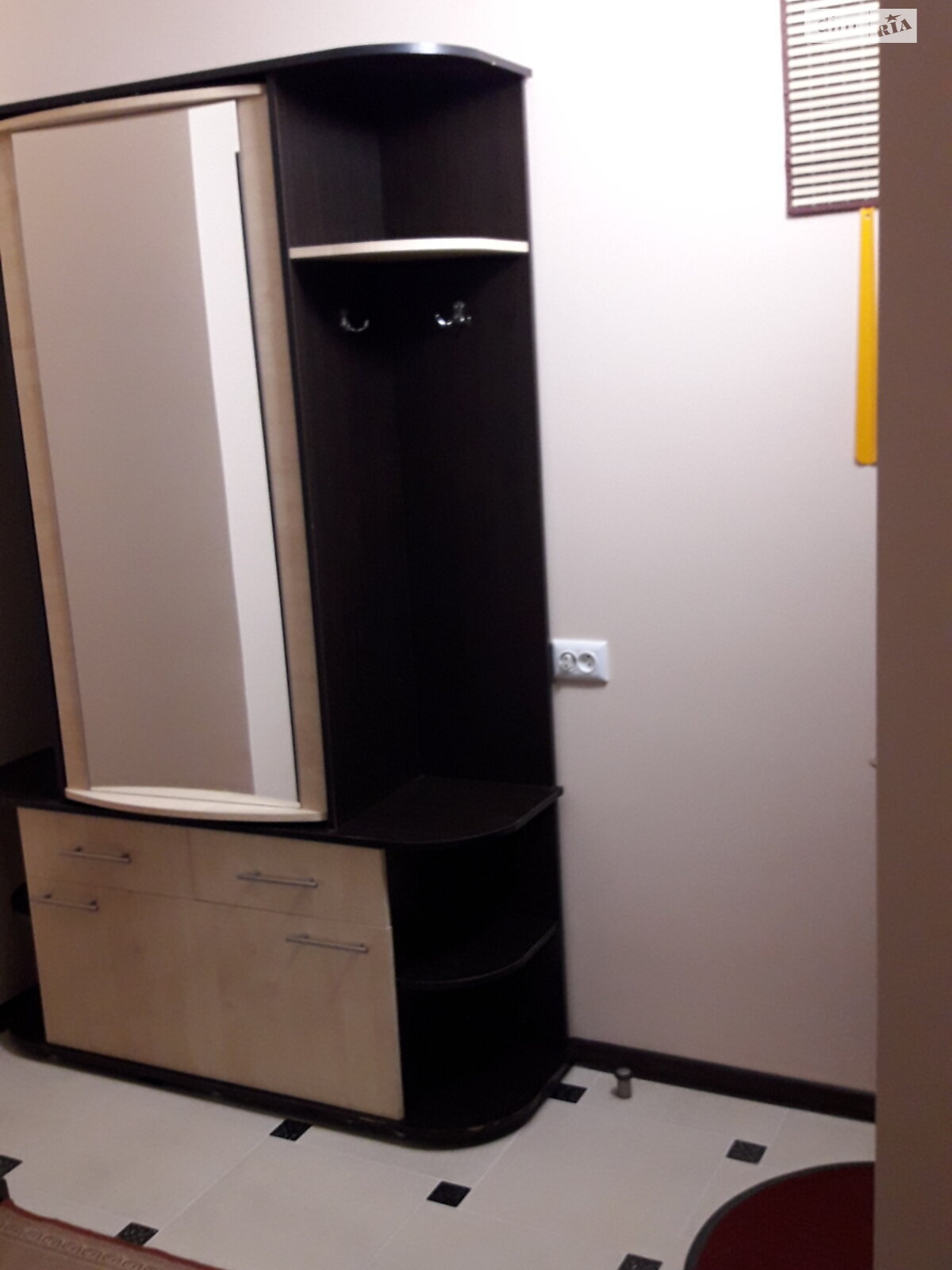 трикімнатна квартира в Хмельницькому, район Південно-Західний, на вул. Івана Пулюя в довготривалу оренду помісячно фото 1