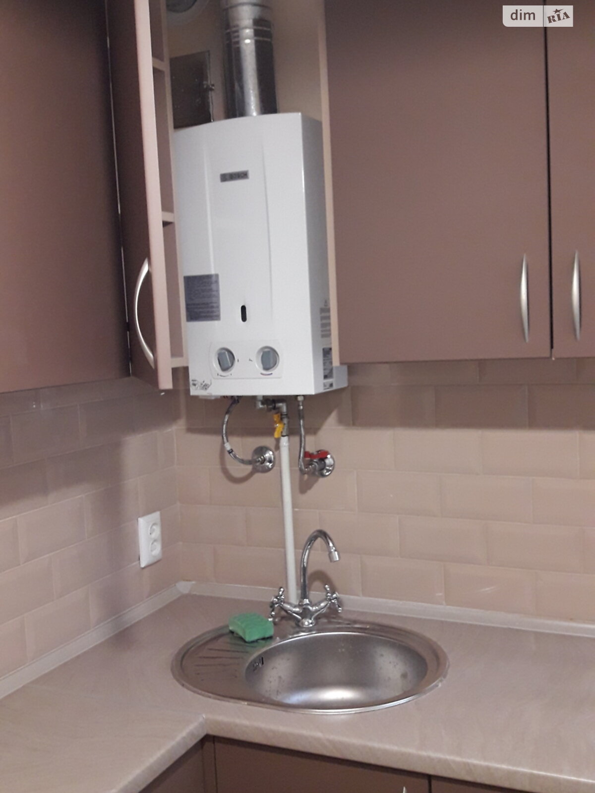 трикімнатна квартира в Хмельницькому, район Південно-Західний, на вул. Івана Пулюя в довготривалу оренду помісячно фото 1