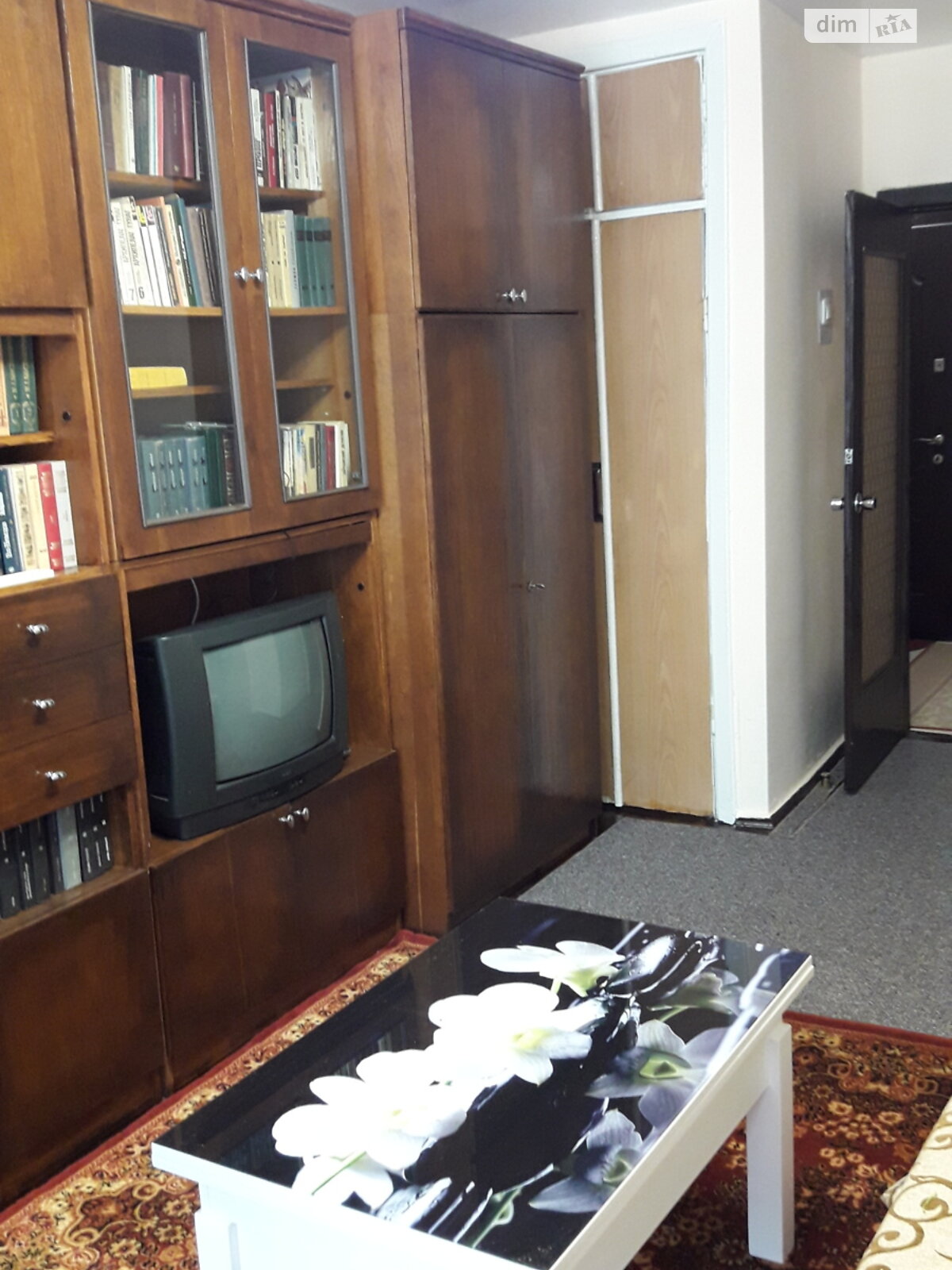 трикімнатна квартира в Хмельницькому, район Південно-Західний, на вул. Івана Пулюя в довготривалу оренду помісячно фото 1