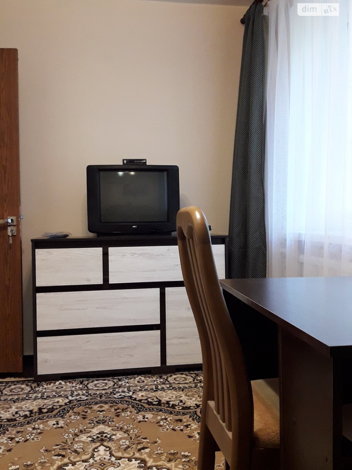 трикімнатна квартира в Хмельницькому, район Південно-Західний, на вул. Івана Пулюя в довготривалу оренду помісячно фото 1