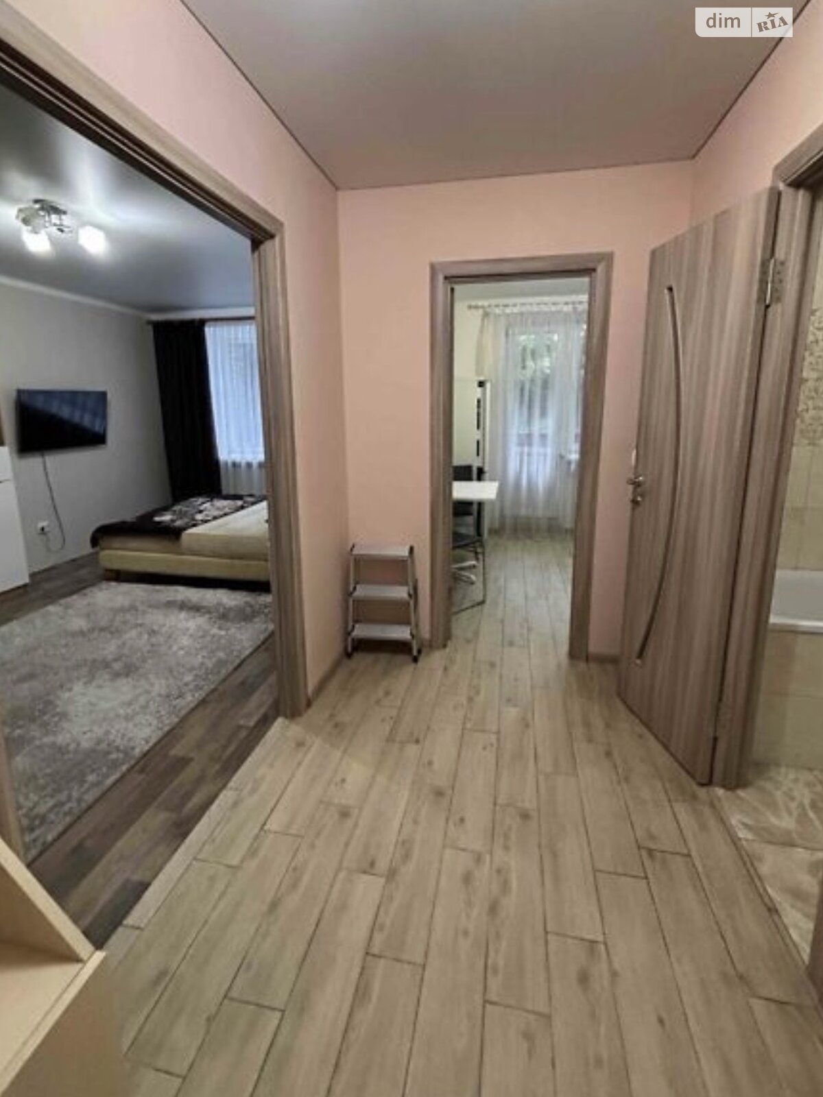 однокомнатная квартира в Хмельницком, район Юго-Западный, на шоссе Львовское 33/2 в аренду на долгий срок помесячно фото 1 однокомнатная квартира в Хмельницком, район Юго-Западный, на шоссе Львовское 33/2 в аренду на долгий срок помесячно фото 1