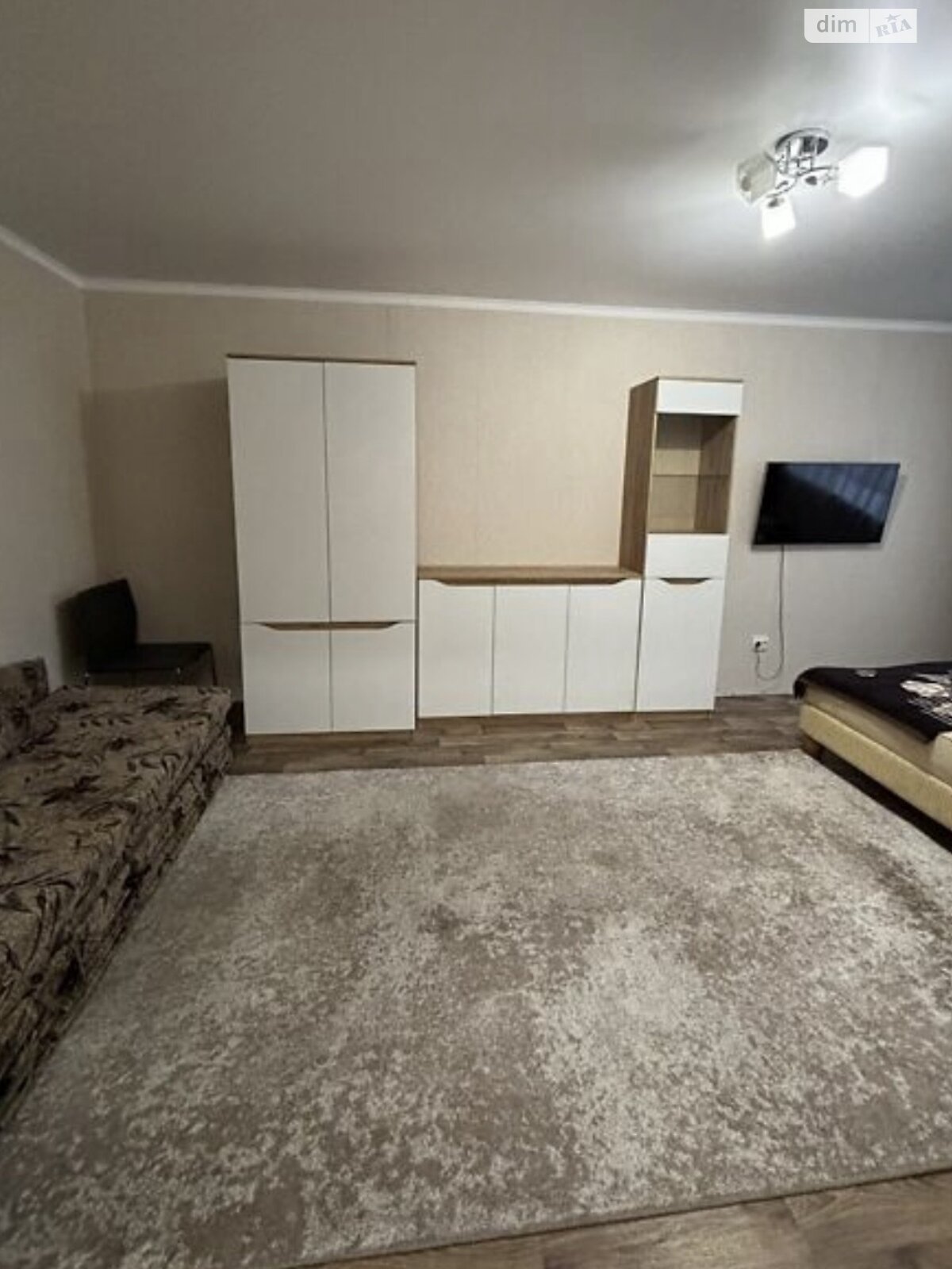 однокомнатная квартира в Хмельницком, район Юго-Западный, на шоссе Львовское 33/2 в аренду на долгий срок помесячно фото 1 однокомнатная квартира в Хмельницком, район Юго-Западный, на шоссе Львовское 33/2 в аренду на долгий срок помесячно фото 1