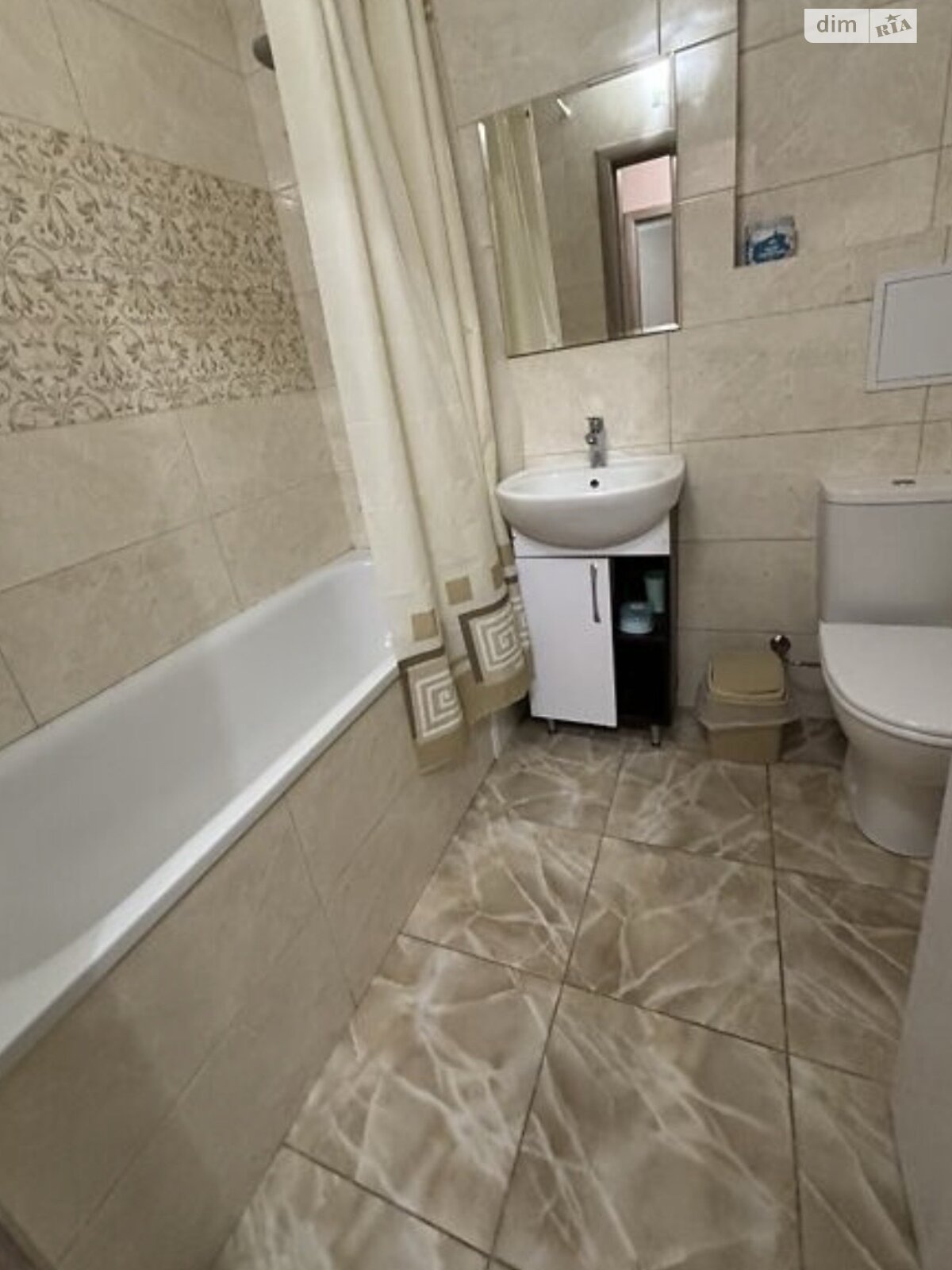 однокомнатная квартира в Хмельницком, район Юго-Западный, на шоссе Львовское 33/2 в аренду на долгий срок помесячно фото 1 однокомнатная квартира в Хмельницком, район Юго-Западный, на шоссе Львовское 33/2 в аренду на долгий срок помесячно фото 1