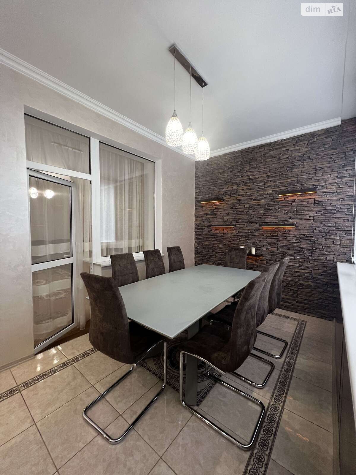 трехкомнатная квартира в Хмельницком, район Юго-Западный, на ул. Олега Ольжича 16 в аренду на долгий срок помесячно фото 1