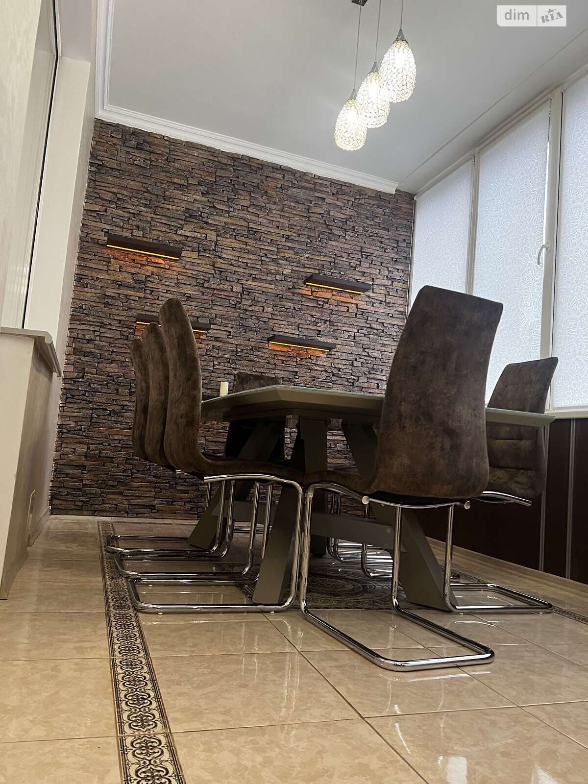 трехкомнатная квартира в Хмельницком, район Юго-Западный, на ул. Олега Ольжича 16 в аренду на долгий срок помесячно фото 1