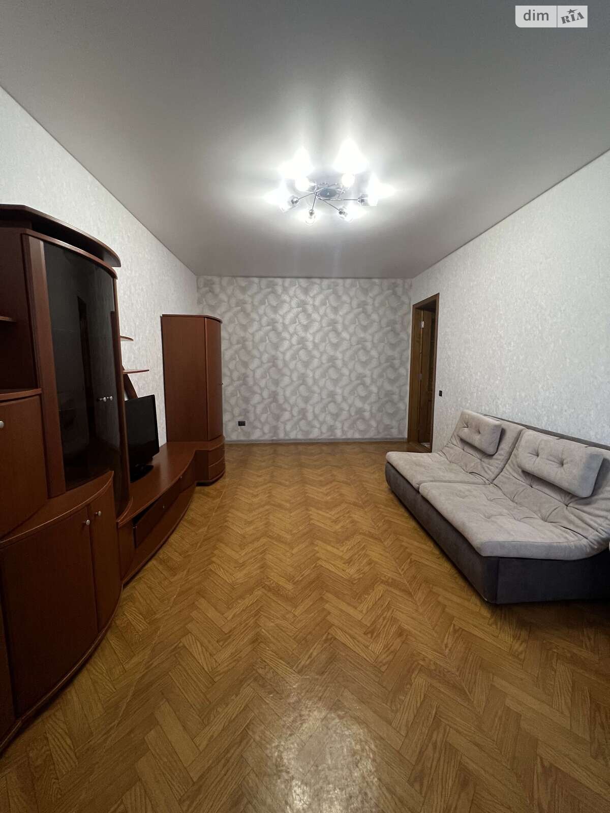 трехкомнатная квартира в Хмельницком, район Юго-Западный, на ул. Олега Ольжича 16 в аренду на долгий срок помесячно фото 1