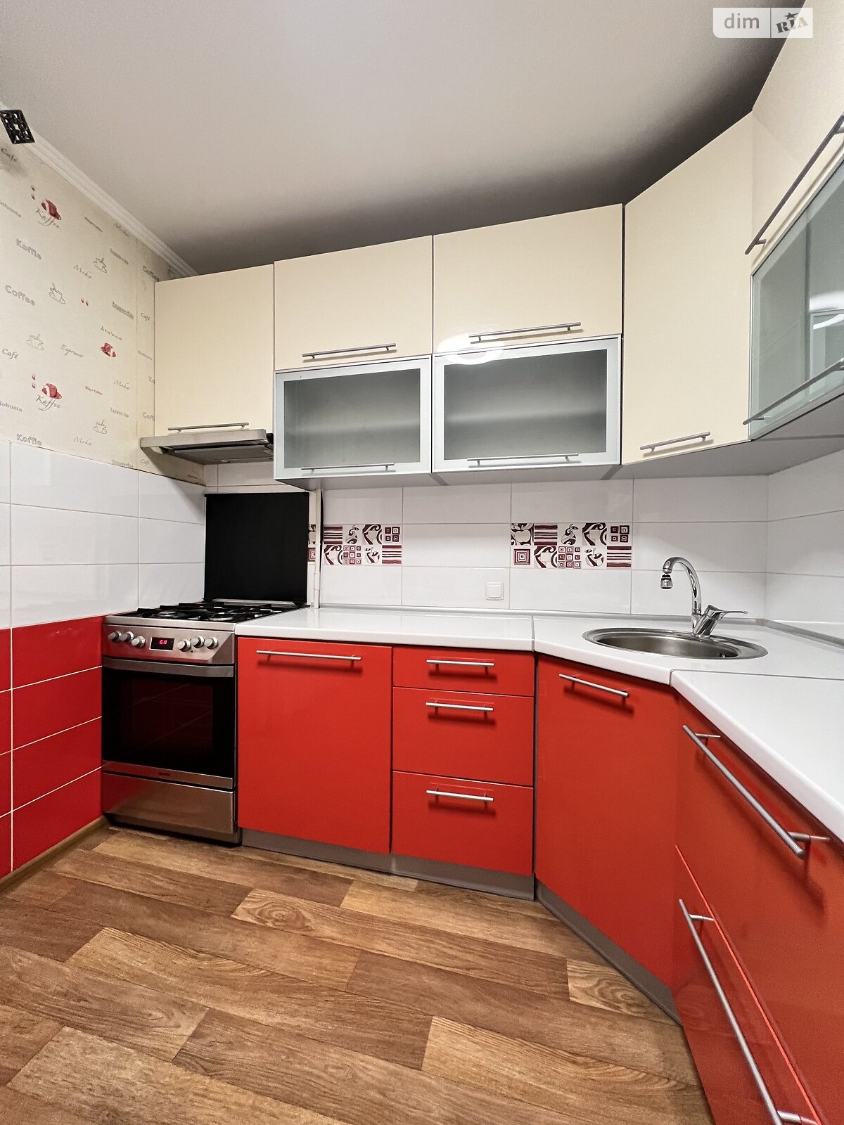 четырехкомнатная квартира в Хмельницком, район Загот Зерно, на ул. Трудовая 17 в аренду на долгий срок помесячно фото 1 четырехкомнатная квартира в Хмельницком, район Загот Зерно, на ул. Трудовая 17 в аренду на долгий срок помесячно фото 1