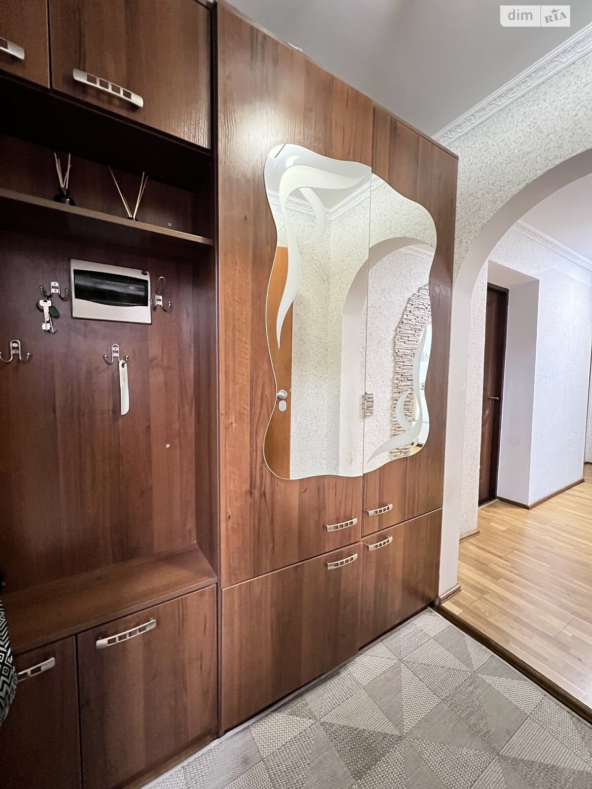 четырехкомнатная квартира в Хмельницком, район Загот Зерно, на ул. Трудовая 17 в аренду на долгий срок помесячно фото 1 четырехкомнатная квартира в Хмельницком, район Загот Зерно, на ул. Трудовая 17 в аренду на долгий срок помесячно фото 1