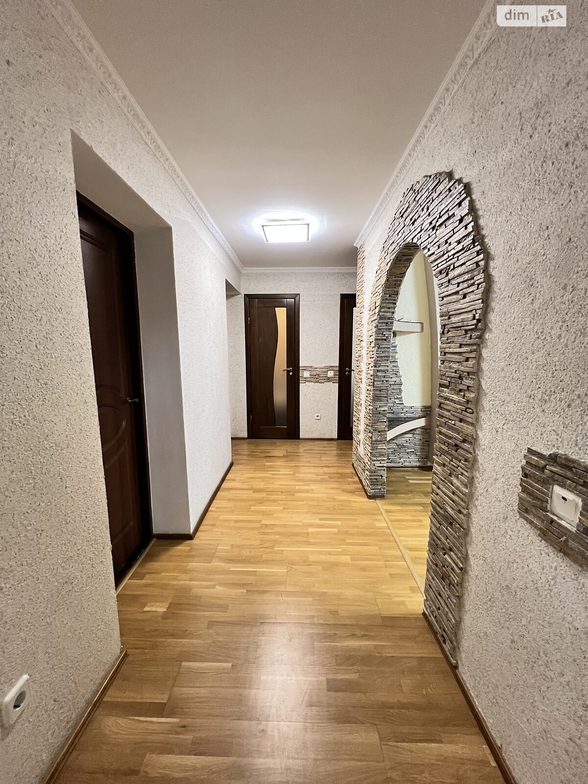 четырехкомнатная квартира в Хмельницком, район Загот Зерно, на ул. Трудовая 17 в аренду на долгий срок помесячно фото 1 четырехкомнатная квартира в Хмельницком, район Загот Зерно, на ул. Трудовая 17 в аренду на долгий срок помесячно фото 1