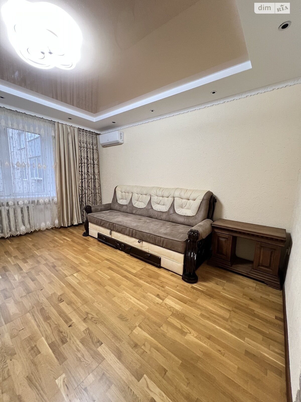 четырехкомнатная квартира в Хмельницком, район Загот Зерно, на ул. Трудовая 17 в аренду на долгий срок помесячно фото 1 четырехкомнатная квартира в Хмельницком, район Загот Зерно, на ул. Трудовая 17 в аренду на долгий срок помесячно фото 1