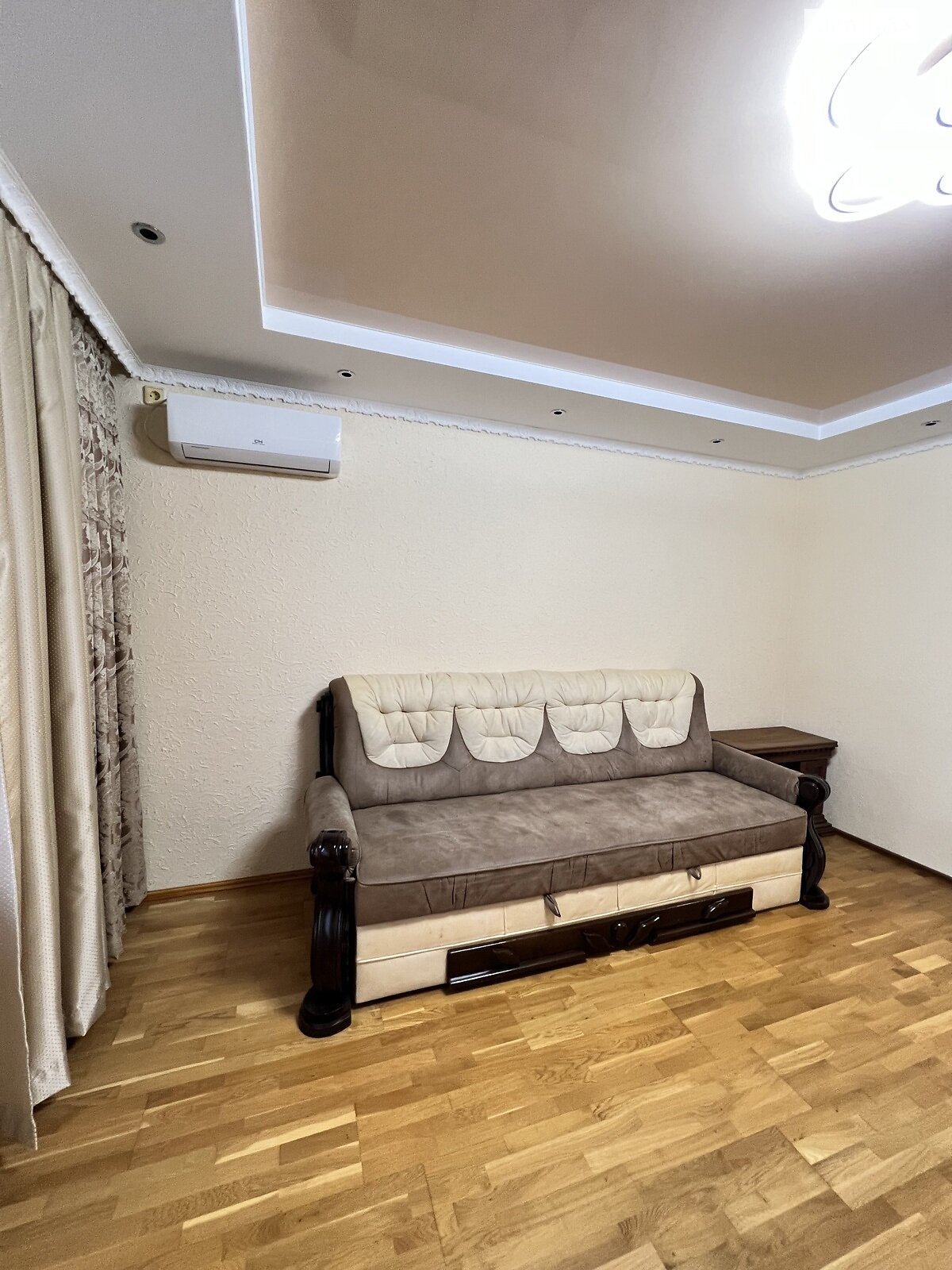 четырехкомнатная квартира в Хмельницком, район Загот Зерно, на ул. Трудовая 17 в аренду на долгий срок помесячно фото 1 четырехкомнатная квартира в Хмельницком, район Загот Зерно, на ул. Трудовая 17 в аренду на долгий срок помесячно фото 1