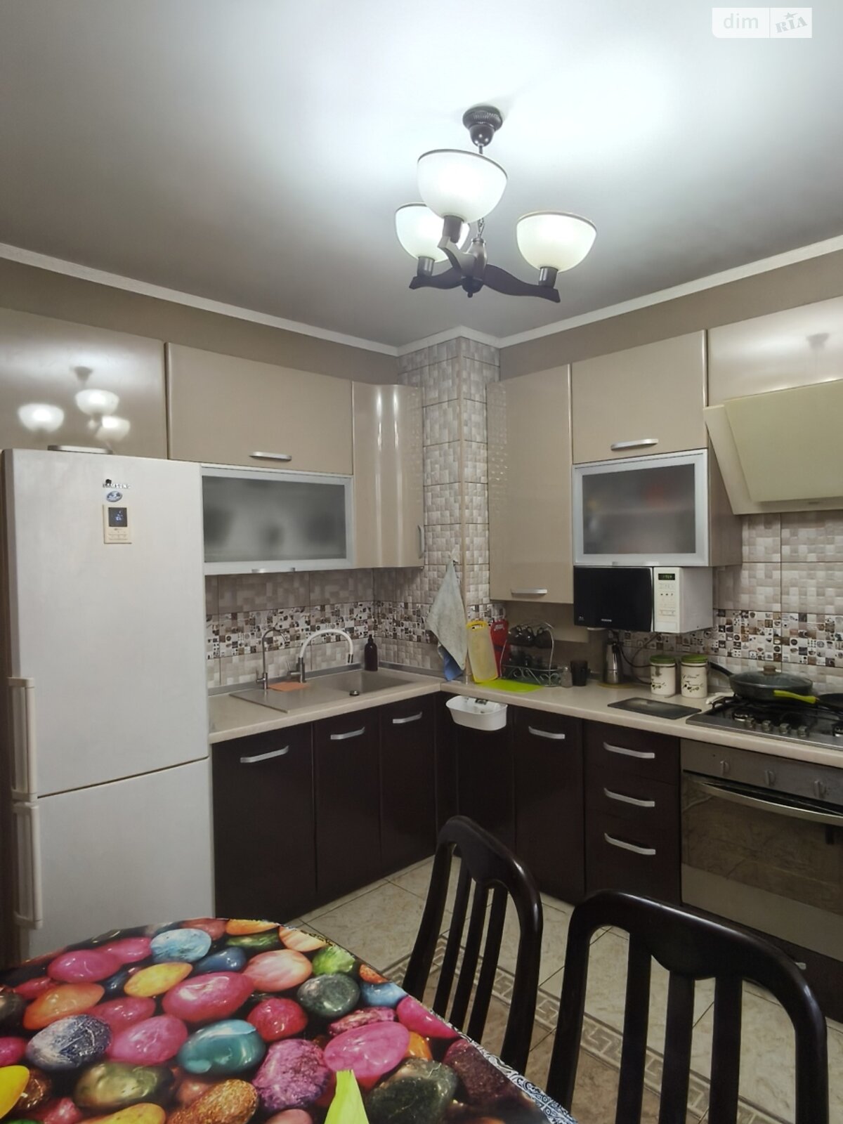 двухкомнатная квартира в Хмельницком, район Заречье, на ул. Мазура Николая 24/2 в аренду на долгий срок помесячно фото 1 двухкомнатная квартира в Хмельницком, район Заречье, на ул. Мазура Николая 24/2 в аренду на долгий срок помесячно фото 1