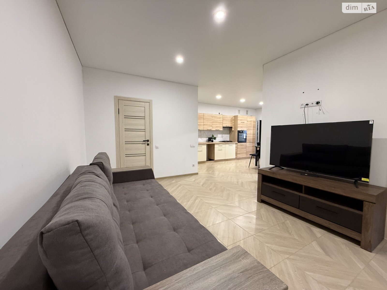 двухкомнатная квартира в Хмельницком, район Заречье, на ул. Нижняя Береговая 2/2Е в аренду на долгий срок помесячно фото 1