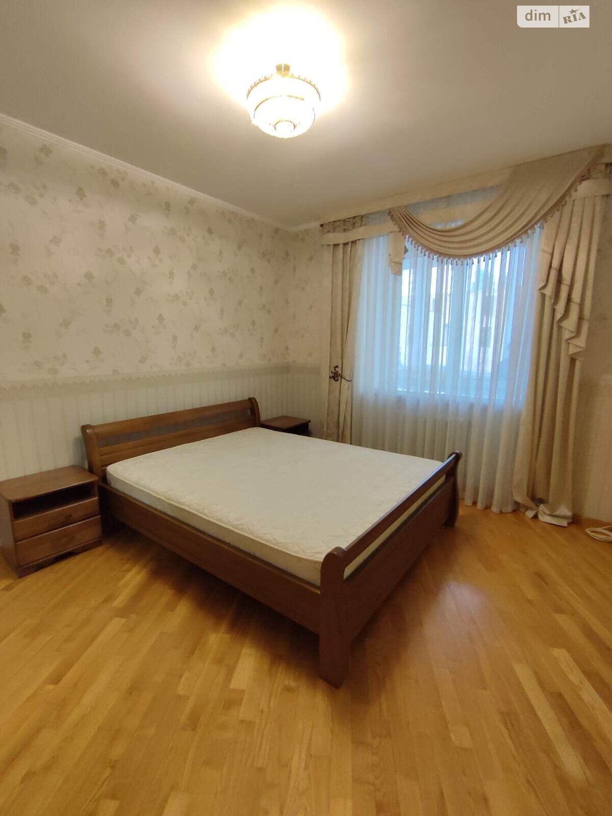 трехкомнатная квартира в Хмельницком, район Заречье, на ул. Степана Бандеры в аренду на долгий срок помесячно фото 1 трехкомнатная квартира в Хмельницком, район Заречье, на ул. Степана Бандеры в аренду на долгий срок помесячно фото 1