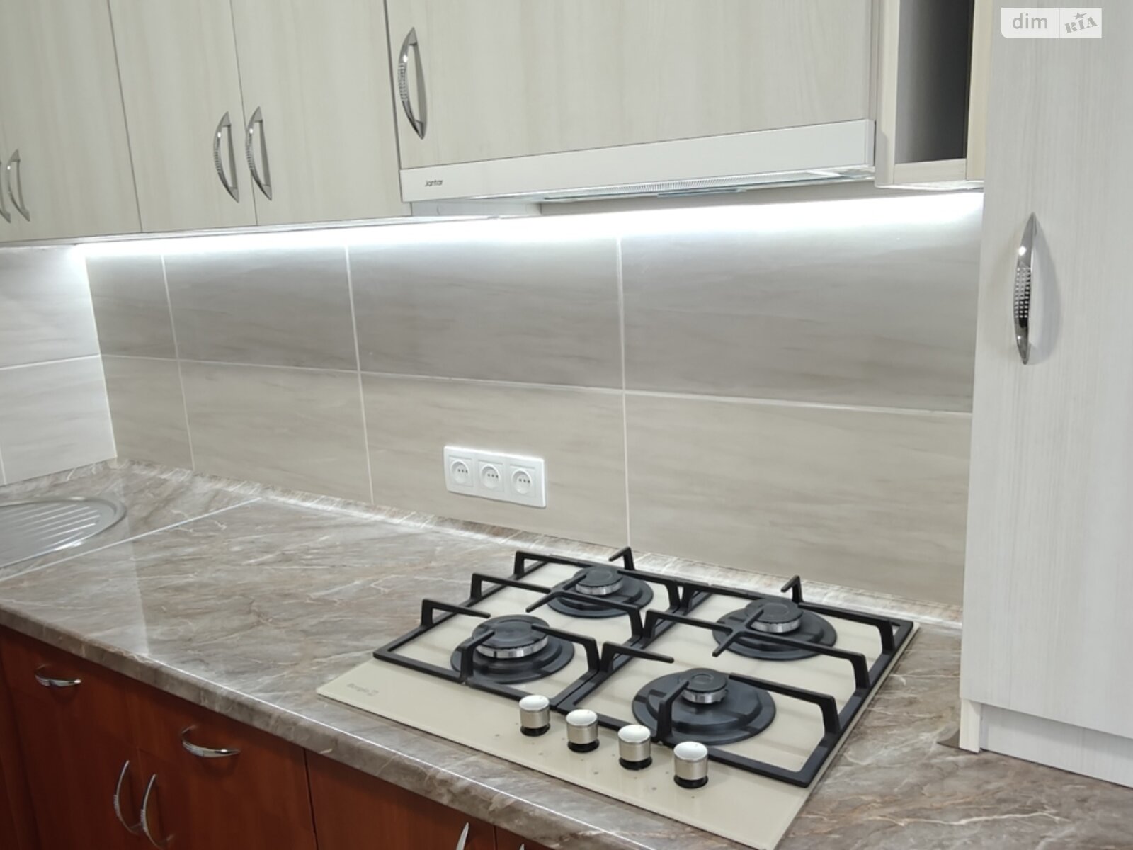 двокімнатна квартира в Хмельницькому, район Центр, на вул. Завадського в довготривалу оренду помісячно фото 1 двокімнатна квартира в Хмельницькому, район Центр, на вул. Завадського в довготривалу оренду помісячно фото 1