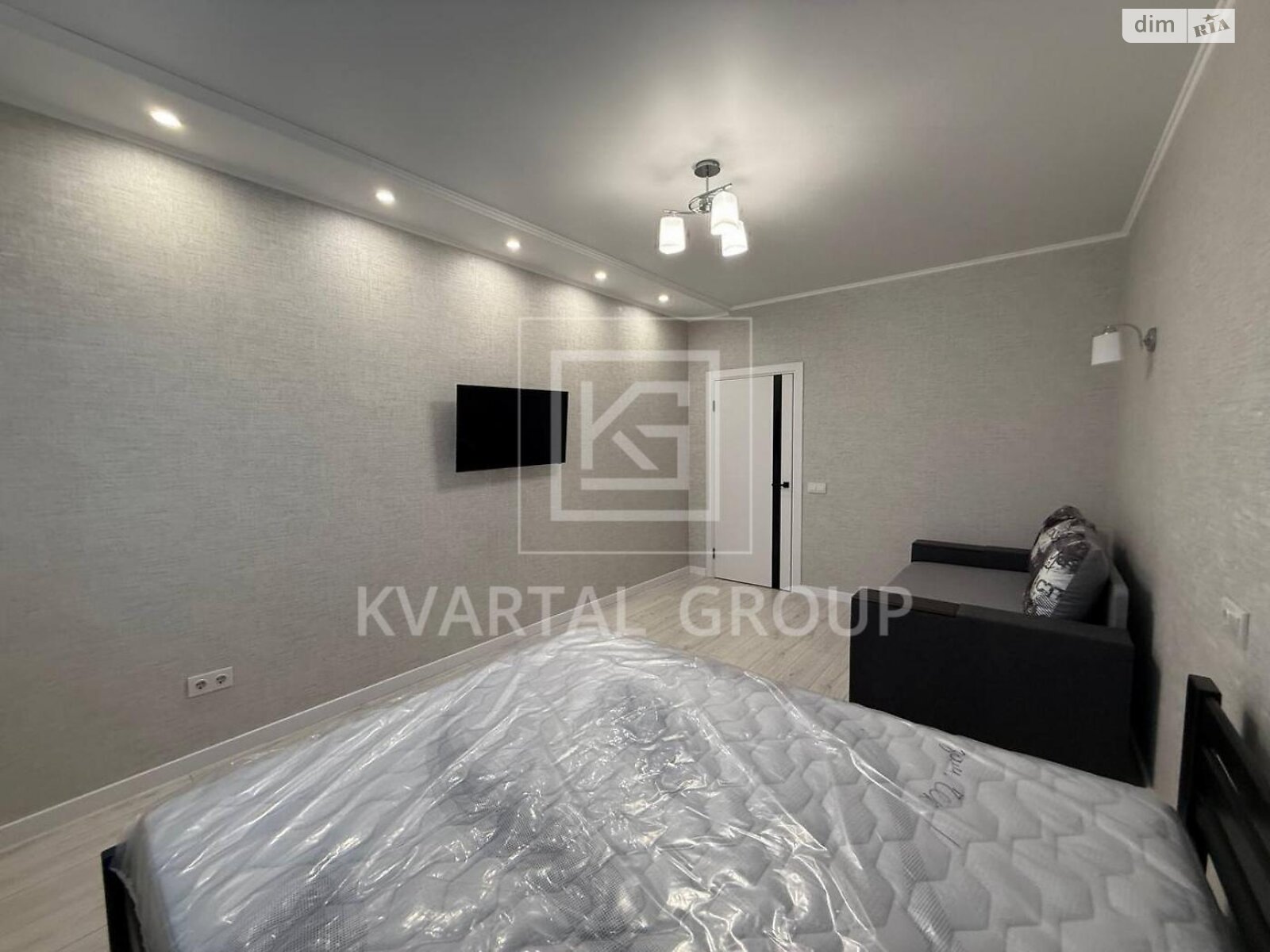 однокомнатная квартира в Ирпене, район Ирпень, на ул. Демьяна Попова 26 в аренду на долгий срок помесячно фото 1