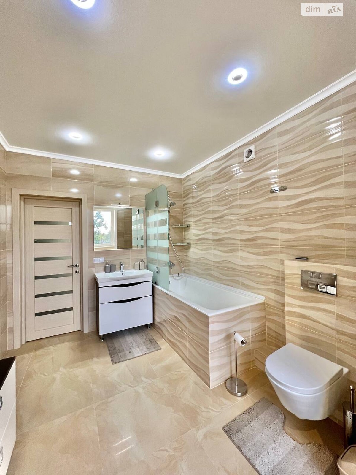 трехкомнатная квартира в Ирпене, район Ирпень, на ул. Матвея Донцова 15 в аренду на долгий срок помесячно фото 1 трехкомнатная квартира в Ирпене, район Ирпень, на ул. Матвея Донцова 15 в аренду на долгий срок помесячно фото 1