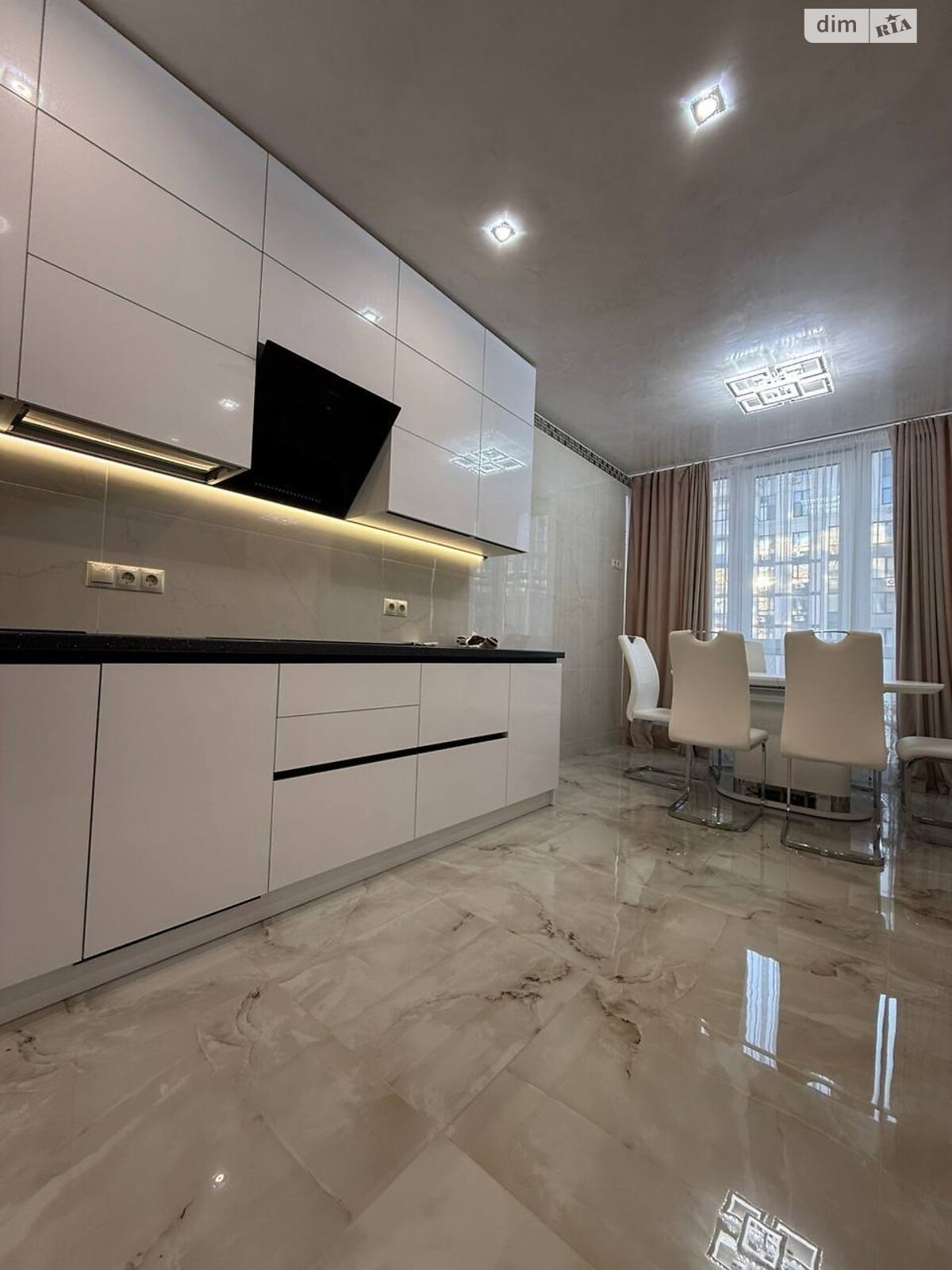 двухкомнатная квартира в Ирпене, район Ирпень, на ул. Университетская 3/2 в аренду на долгий срок помесячно фото 1 двухкомнатная квартира в Ирпене, район Ирпень, на ул. Университетская 3/2 в аренду на долгий срок помесячно фото 1