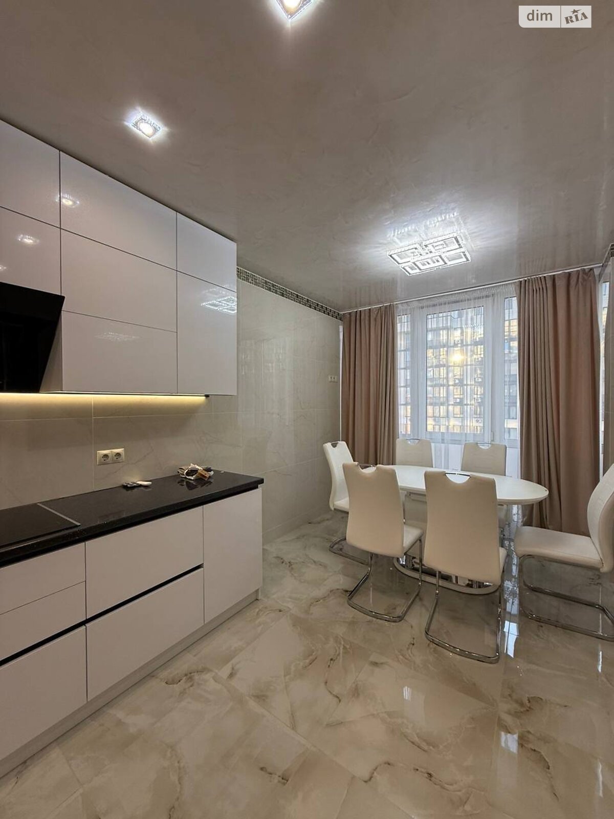 двухкомнатная квартира в Ирпене, район Ирпень, на ул. Университетская 3/2 в аренду на долгий срок помесячно фото 1 двухкомнатная квартира в Ирпене, район Ирпень, на ул. Университетская 3/2 в аренду на долгий срок помесячно фото 1