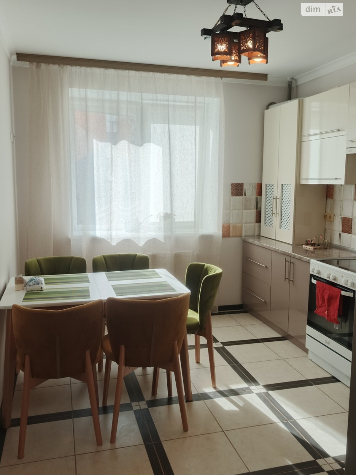 трикімнатна квартира в Івано-Франківську, район Арсенал, на вул. Національної Гвардії 14М в довготривалу оренду помісячно фото 1