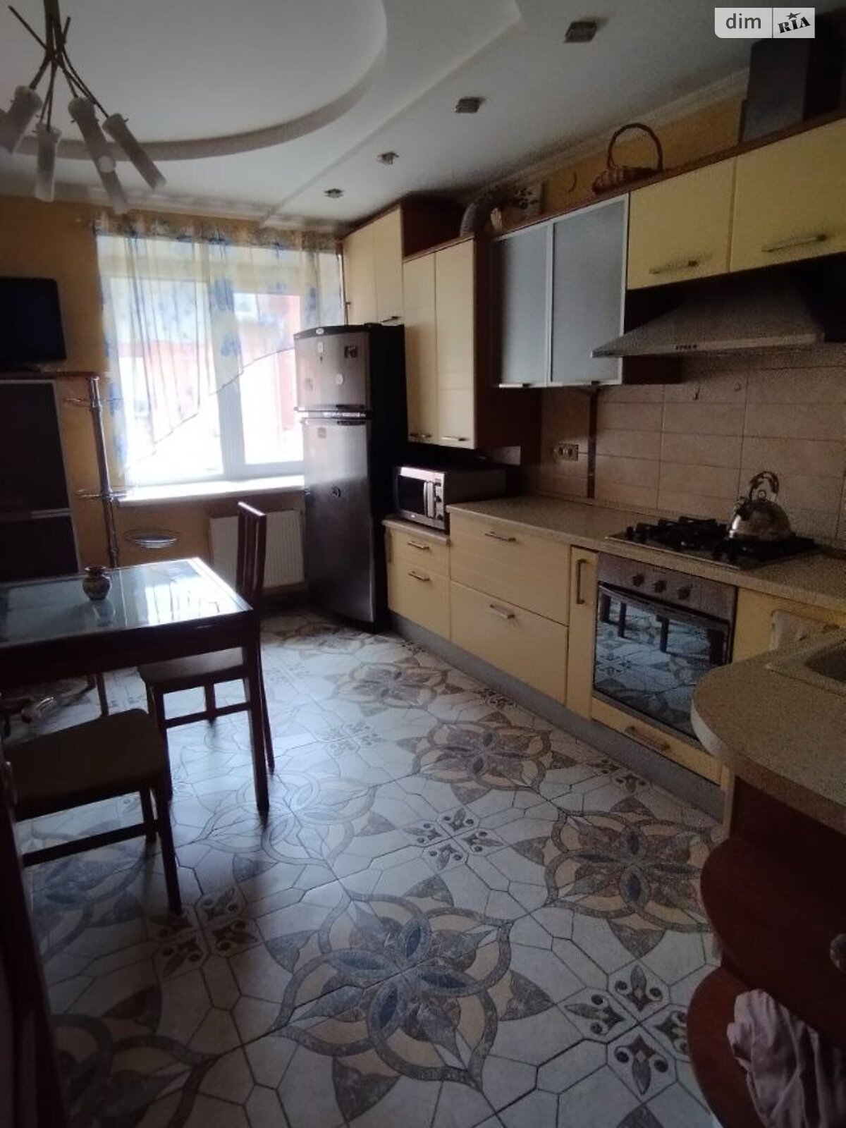 двокімнатна квартира в Івано-Франківську, район Арсенал, на вул. Військова 2, кв. 50 в довготривалу оренду помісячно фото 1 двокімнатна квартира в Івано-Франківську, район Арсенал, на вул. Військова 2, кв. 50 в довготривалу оренду помісячно фото 1