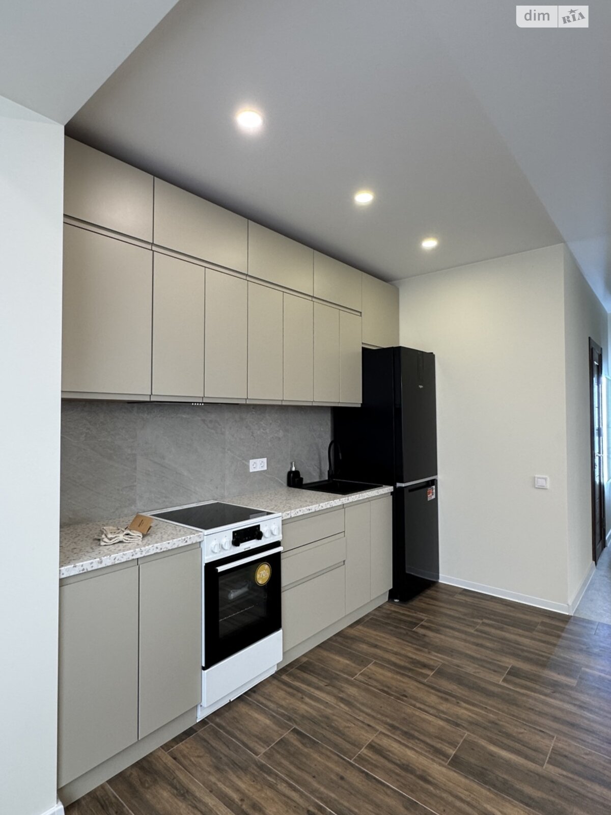 однокомнатная квартира в Ивано-Франковске, район Арсенал, на ул. Волошина Августина 2А в аренду на долгий срок помесячно фото 1