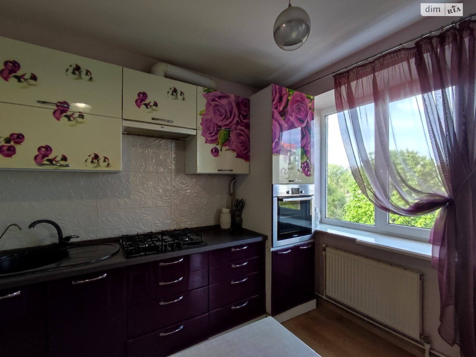 трикімнатна квартира в Івано-Франківську, район Арсенал, на вул. В’ячеслава Чорновола 115 в довготривалу оренду помісячно фото 1