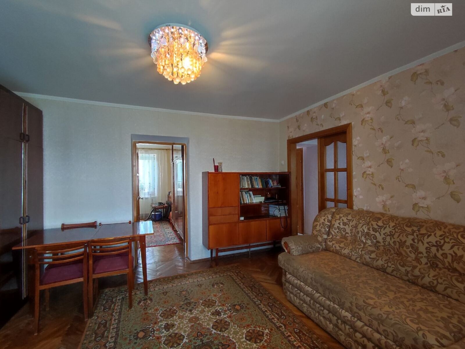 трикімнатна квартира в Івано-Франківську, район Арсенал, на вул. В’ячеслава Чорновола 115 в довготривалу оренду помісячно фото 1