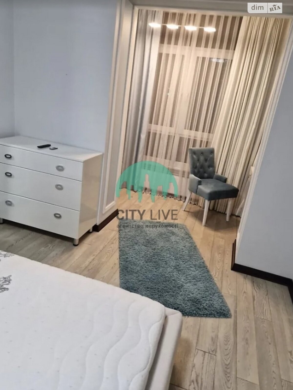 трехкомнатная квартира в Ивано-Франковске, район Бам, на ул. Довженко А. 23А в аренду на долгий срок помесячно фото 1 трехкомнатная квартира в Ивано-Франковске, район Бам, на ул. Довженко А. 23А в аренду на долгий срок помесячно фото 1