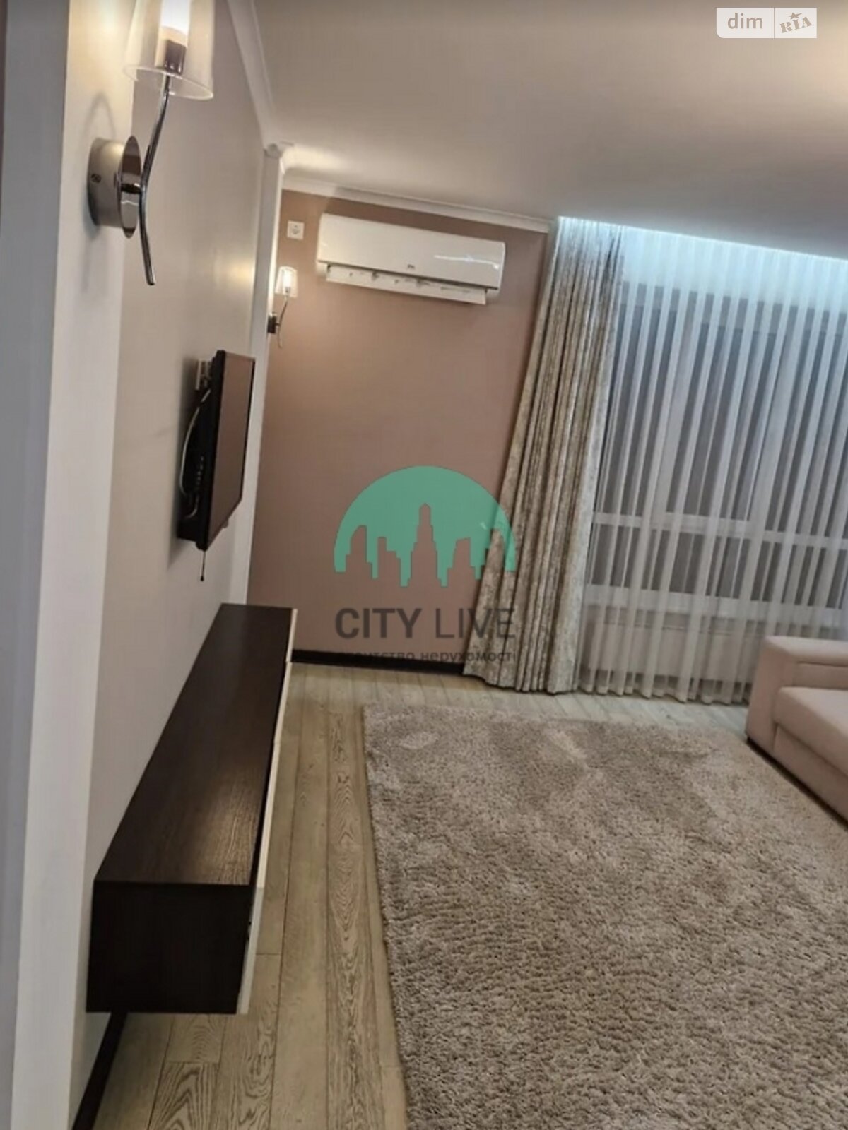 трехкомнатная квартира в Ивано-Франковске, район Бам, на ул. Довженко А. 23А в аренду на долгий срок помесячно фото 1 трехкомнатная квартира в Ивано-Франковске, район Бам, на ул. Довженко А. 23А в аренду на долгий срок помесячно фото 1