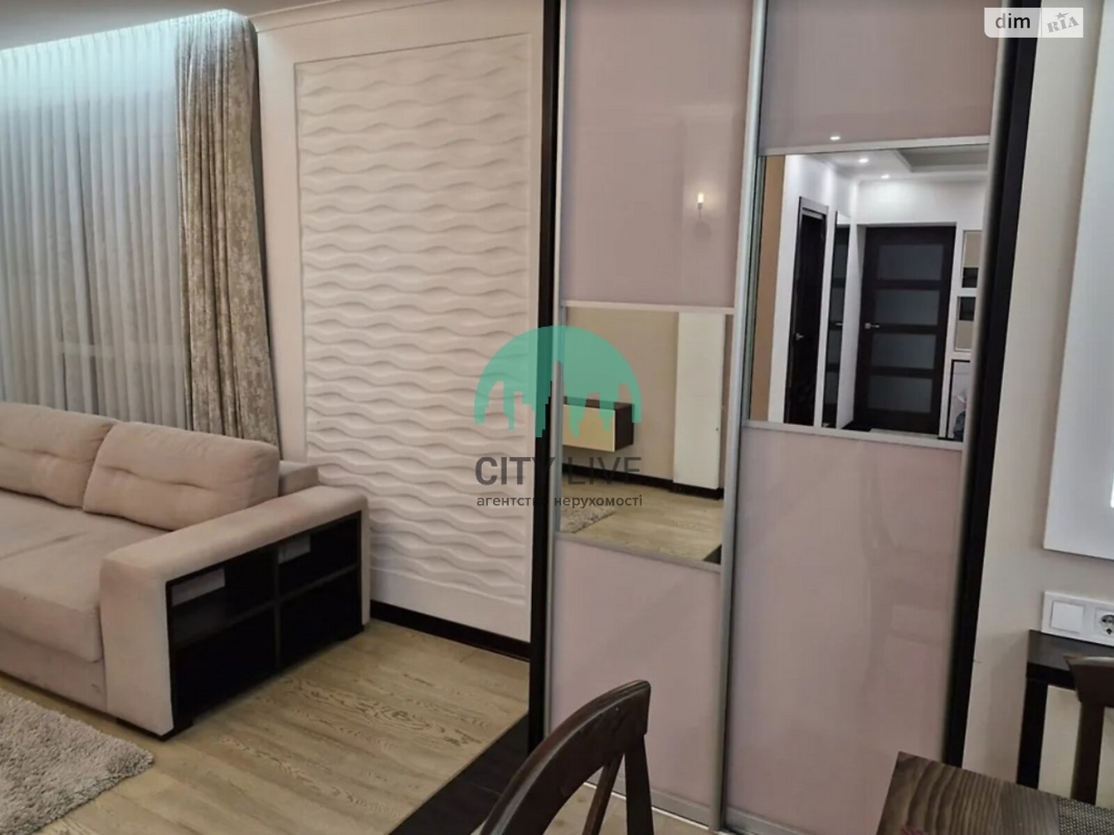 трехкомнатная квартира в Ивано-Франковске, район Бам, на ул. Довженко А. 23А в аренду на долгий срок помесячно фото 1 трехкомнатная квартира в Ивано-Франковске, район Бам, на ул. Довженко А. 23А в аренду на долгий срок помесячно фото 1