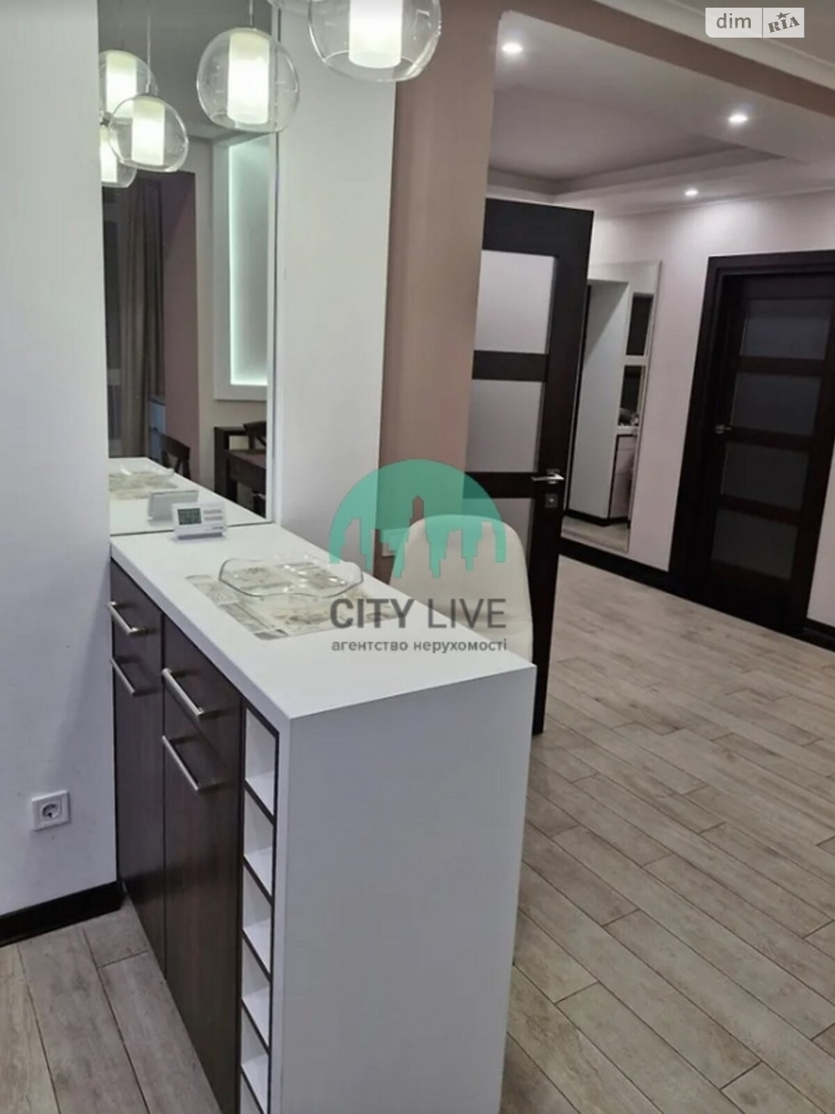 трехкомнатная квартира в Ивано-Франковске, район Бам, на ул. Довженко А. 23А в аренду на долгий срок помесячно фото 1 трехкомнатная квартира в Ивано-Франковске, район Бам, на ул. Довженко А. 23А в аренду на долгий срок помесячно фото 1