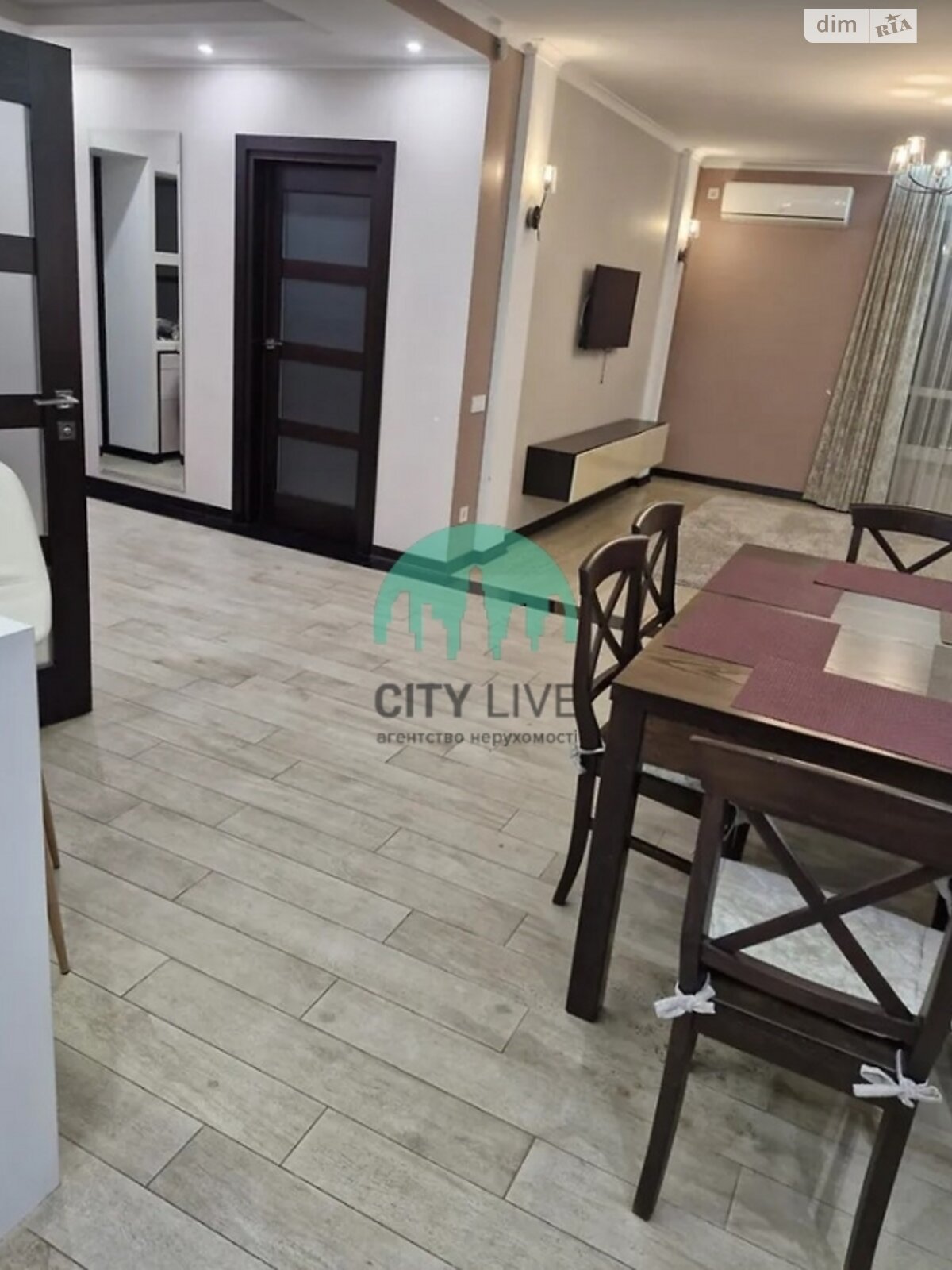 трехкомнатная квартира в Ивано-Франковске, район Бам, на ул. Довженко А. 23А в аренду на долгий срок помесячно фото 1 трехкомнатная квартира в Ивано-Франковске, район Бам, на ул. Довженко А. 23А в аренду на долгий срок помесячно фото 1