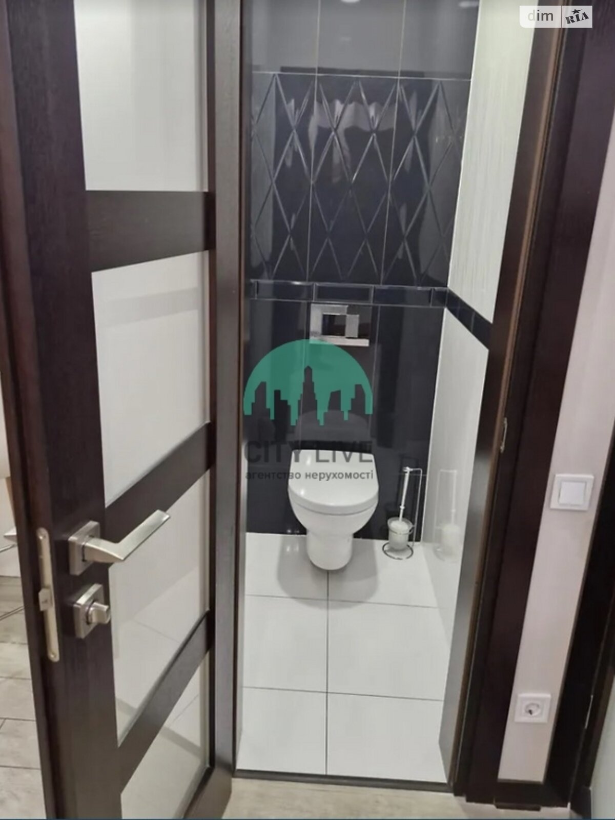 трехкомнатная квартира в Ивано-Франковске, район Бам, на ул. Довженко А. 23А в аренду на долгий срок помесячно фото 1 трехкомнатная квартира в Ивано-Франковске, район Бам, на ул. Довженко А. 23А в аренду на долгий срок помесячно фото 1