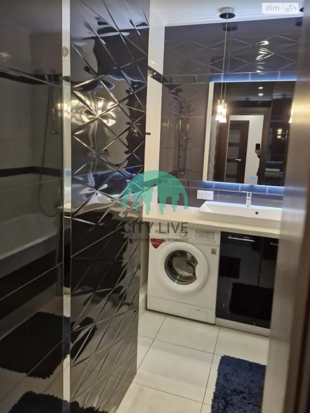 трехкомнатная квартира в Ивано-Франковске, район Бам, на ул. Довженко А. 23А в аренду на долгий срок помесячно фото 1 трехкомнатная квартира в Ивано-Франковске, район Бам, на ул. Довженко А. 23А в аренду на долгий срок помесячно фото 1