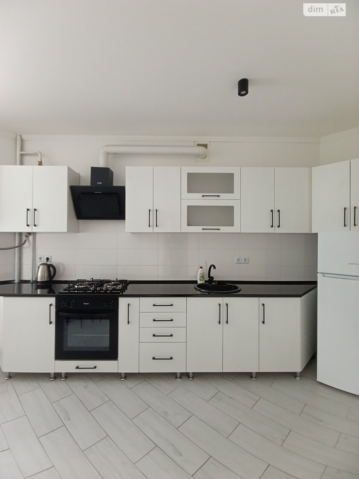 однокімнатна квартира в Івано-Франківську, район Бам, на вул. Приозерна 30 в довготривалу оренду помісячно фото 1 однокімнатна квартира в Івано-Франківську, район Бам, на вул. Приозерна 30 в довготривалу оренду помісячно фото 1