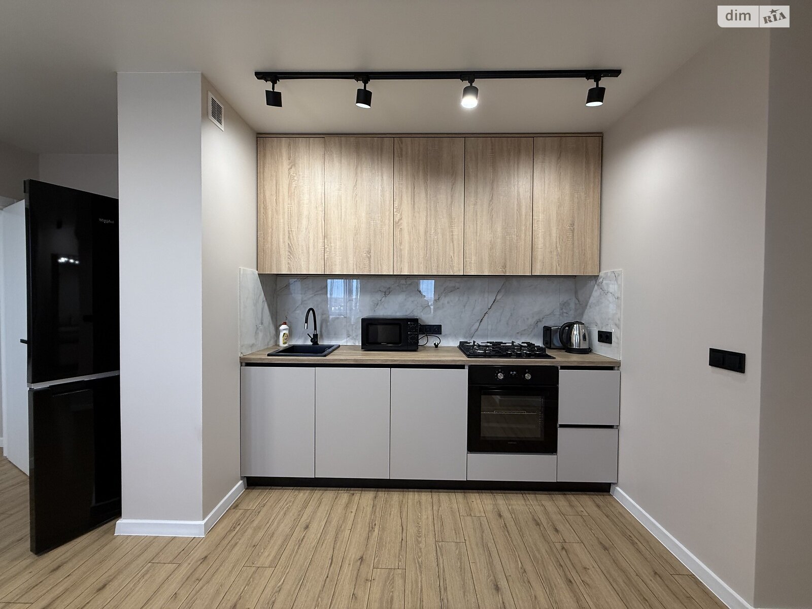 однокомнатная квартира в Ивано-Франковске, на ул. Бандеры Степана 77Б в аренду на долгий срок помесячно фото 1 однокомнатная квартира в Ивано-Франковске, на ул. Бандеры Степана 77Б в аренду на долгий срок помесячно фото 1