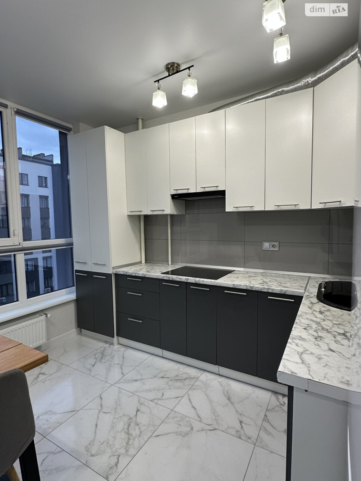 однокомнатная квартира в Ивано-Франковске, район Братья, на ул. Героев Николаева 129А корпус 10, кв. 63 в аренду на долгий срок помесячно фото 1 однокомнатная квартира в Ивано-Франковске, район Братья, на ул. Героев Николаева 129А корпус 10, кв. 63 в аренду на долгий срок помесячно фото 1