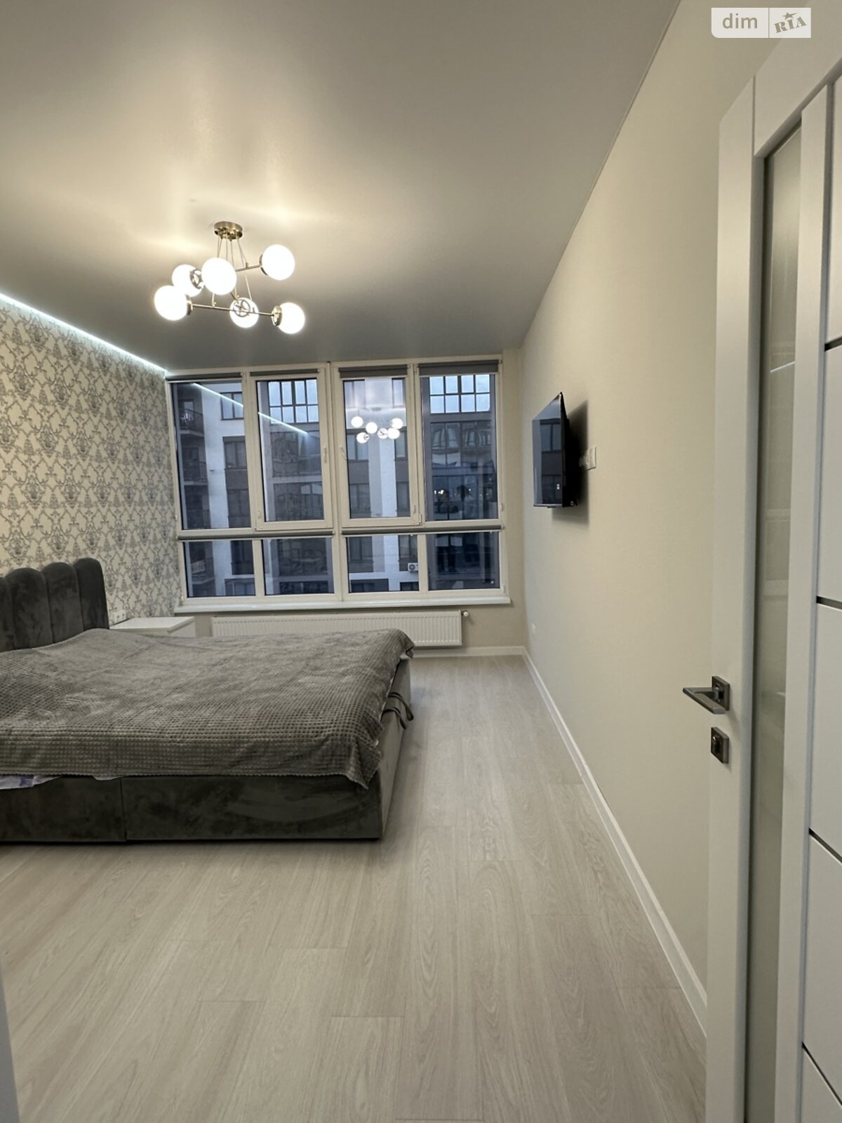 однокомнатная квартира в Ивано-Франковске, район Братья, на ул. Героев Николаева 129А корпус 10, кв. 63 в аренду на долгий срок помесячно фото 1 однокомнатная квартира в Ивано-Франковске, район Братья, на ул. Героев Николаева 129А корпус 10, кв. 63 в аренду на долгий срок помесячно фото 1